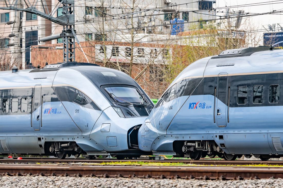 Two KTX high-speed trains nose to nose in a Korail yard